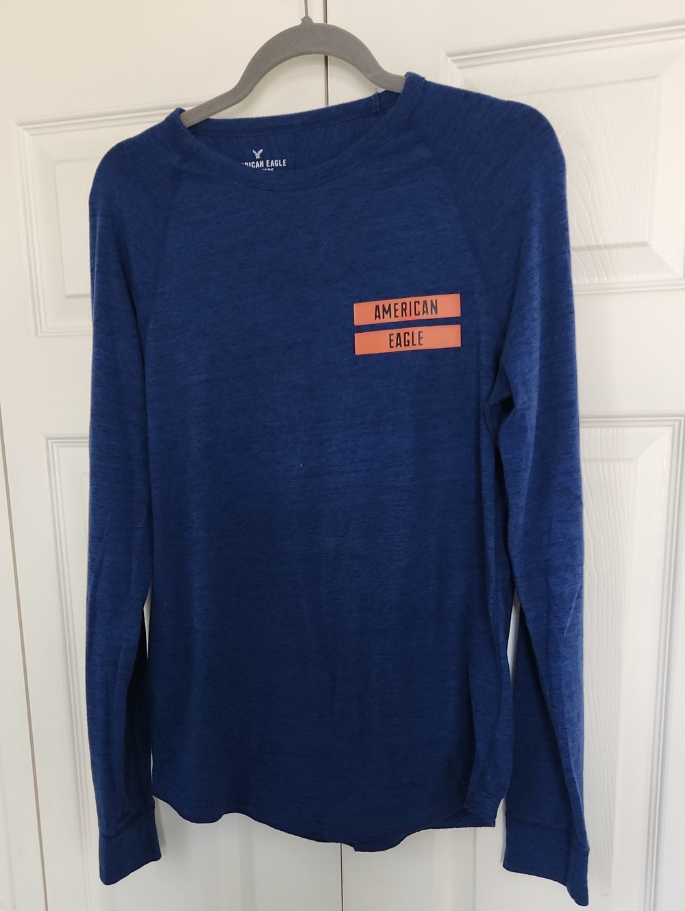 American Eagle Outfitters Blue Long Sleeve Tee